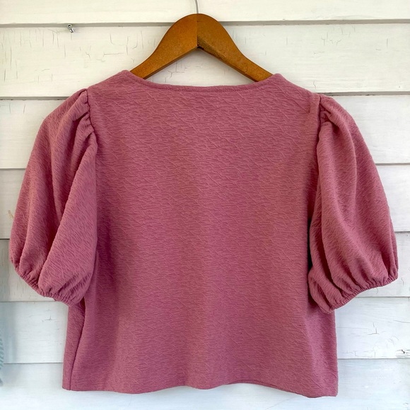 Puff Sleeve Textured Tee - Picture 3 of 3